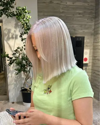 ミディアム ササキカズマ〻透明感 〻色落ち〻赤み消しのヘアスタイル