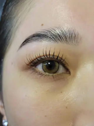 マツエク・マツパ 平田 愛美のヘアスタイル