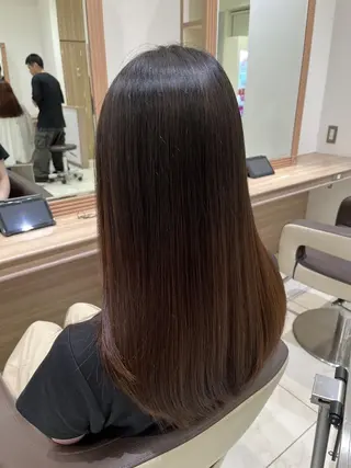 カラー セミロング 江頭 捺希のヘアスタイル