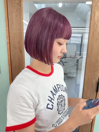 ショート Hug👩🏼‍🦱 ハイトーンボブのヘアスタイル