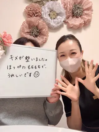 美顔サロン REBELLAのエステ・リラクイメージ