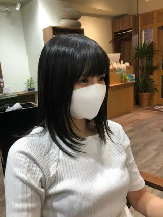 セミロング テライ ケイショウのヘアスタイル