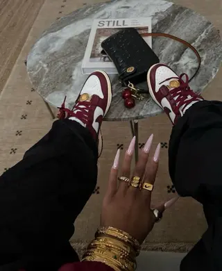 ネイル Queen所属・伊藤 梨恋のネイルデザイン