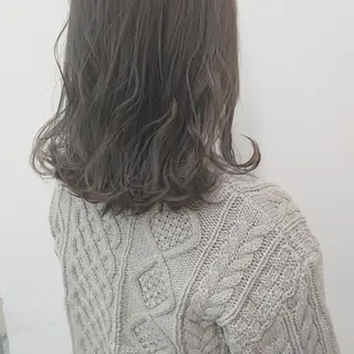 ミディアム 山田 智加のヘアスタイル