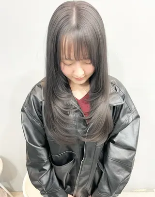 ミディアム カラー 🫧艶ダブルカラー ブリーチ🫧トモヤのヘアスタイル