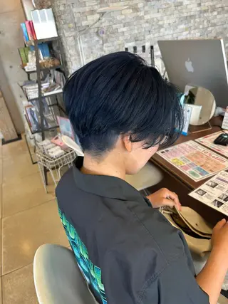 ショート カラー 丸山 莉世のヘアスタイル