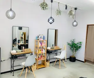 髪質改善カラーズ カフェプラスのヘアスタイル