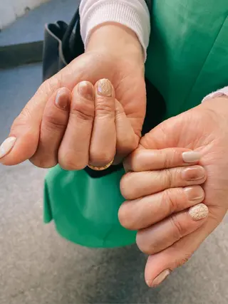 ネイル 長谷川 奈緒美のネイルデザイン