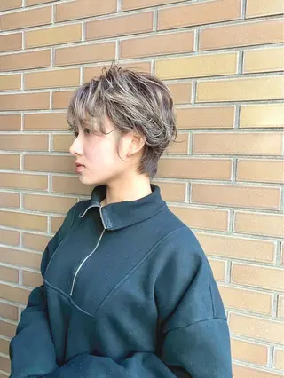 ショート カラー パーマ ✂︎cadre✂︎ 🪶かまだれいし🪶のヘアスタイル