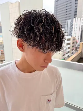 パーマ メンズ Bond Story りき カラーモデルのヘアスタイル