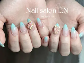 ネイル E.N🦋 長さ出し/持ち込みのネイルデザイン