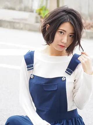 ショート カラー grand juteのヘアスタイル