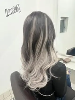 カラー ヘアアレンジ ロング MISAKIエクステ ブリーチ\5900のヘアスタイル