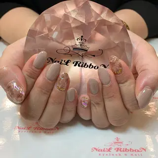 ネイル ネイルリボン 受付スタッフのネイルデザイン