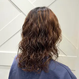 セミロング パーマ 横浜パーマ🌐メンズ 暖色カラーもえかのヘアスタイル