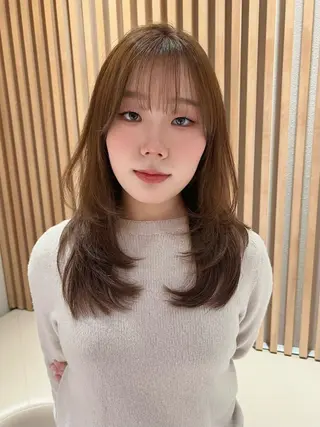 ロング カラー 興津/韓国レイヤー ダブルカラー美髪縮毛のヘアスタイル