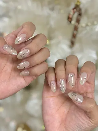 ネイル ネイルルーム チャームのネイルデザイン