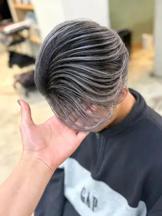 カラー メンズ バレイヤージュ/ シャドウルーツ/安室のヘアスタイル