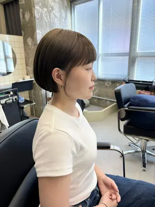 ショート カラー BELLA阿部野 TOMOMIのヘアスタイル