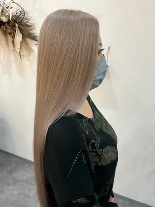 ロング カラー 村岡 芽衣のヘアスタイル