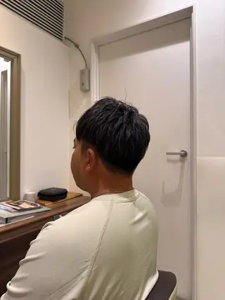 ショート メンズ ﾃﾞｻﾞｲﾝｶﾗｰ Mirutayaのヘアスタイル