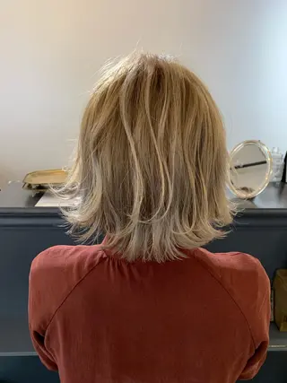 カラー 安村 美奈のヘアスタイル