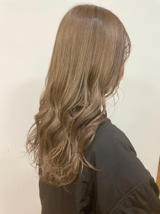 ロング 河口 友里のヘアスタイル