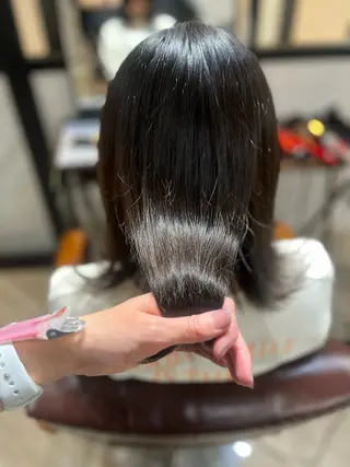 ミディアム カラー 🫧ぷる艶カラー🫧 Yuubi🦩のヘアスタイル