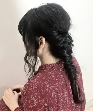 ロング ヘアアレンジ ミドウチ アヤカのヘアスタイル