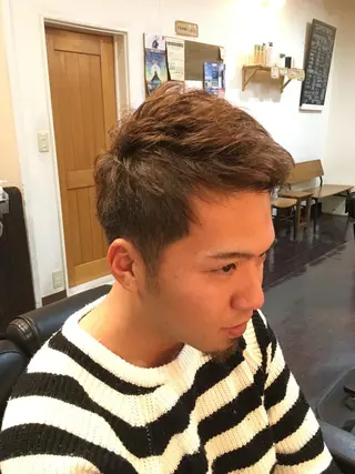 ショート 川名 利器のヘアスタイル