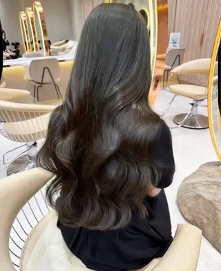 ロング 矢口 明莉のヘアスタイル