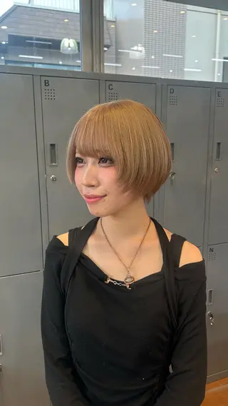 ショート カラー 🍓垢抜けハイトーン 🍓HINAのヘアスタイル