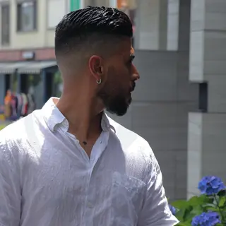 メンズ sourceliebe所属・レイヤー／前髪／顔 周りakaneのヘアスタイル