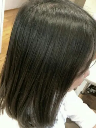 ミディアム カラー 畠村 美智子のヘアスタイル