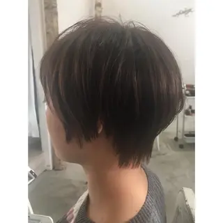 ショート カラー fio マナミのヘアスタイル