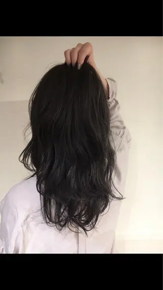 セミロング カラー パーマ 野崎 ひかりのヘアスタイル