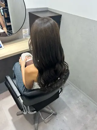 ロング カラー 鳥山 留奈のヘアスタイル