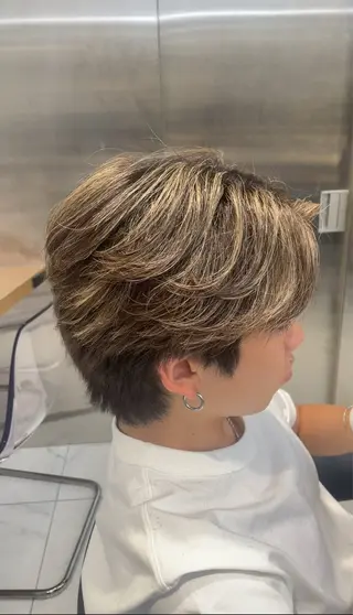 カラー メンズ フェザーパーマ/ スペインカールのヘアスタイル