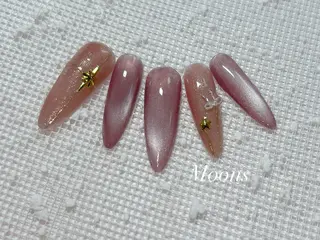 ネイル Moon's🌙🪄 Shioriのネイルデザイン