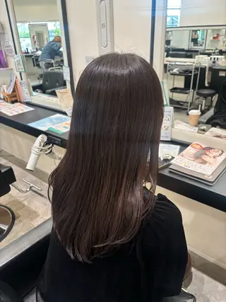 カラー 前野 恵鈴のヘアスタイル