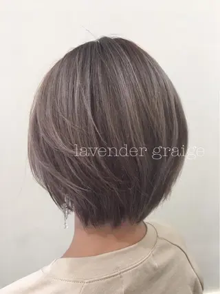 ショート カラー ぱつっとボブ/ 小野あかねのヘアスタイル