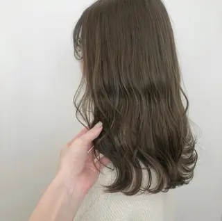ミディアム カラー GOODDAY ヘアサロンのヘアスタイル