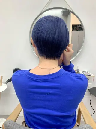 ショート カラー ダウンパーマ 【sity.ザイク】のヘアスタイル