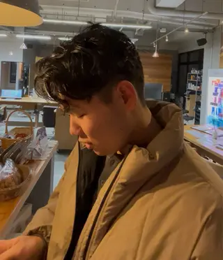 ショート パーマ メンズ 上原 心のヘアスタイル