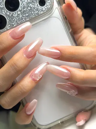 ネイル 池袋Uni nail 上品シンプルデザインのネイルデザイン