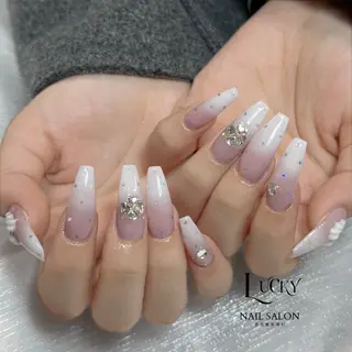 ネイル Lucky Nail Salonのネイルデザイン
