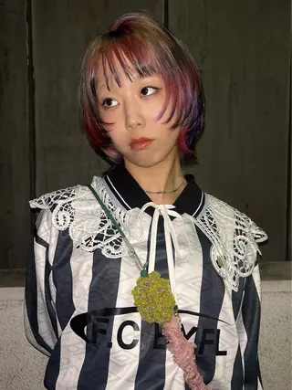 ショート ハイトーン/デザイン カラー/複雑履歴葉月のヘアスタイル