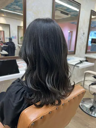 セミロング 髪質改善/ メンズカット・パーマのヘアスタイル