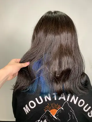 セミロング カラー 野村 奈里亜のヘアスタイル