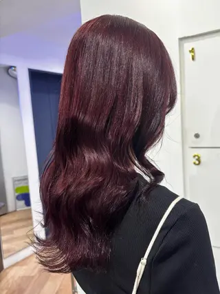 セミロング ブリーチ透明感カラー 🍀mizuki🍀のヘアスタイル